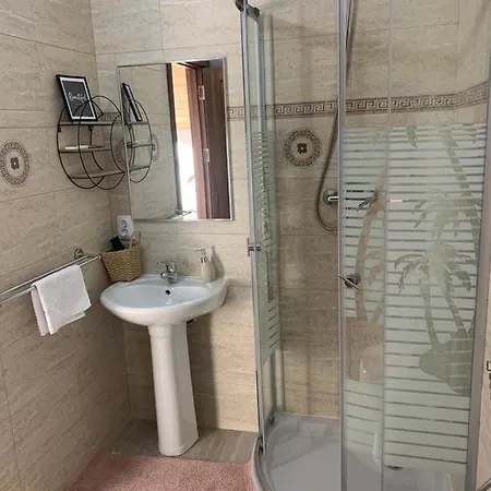 Rai Pe Vale Boutique & 2* Leordina